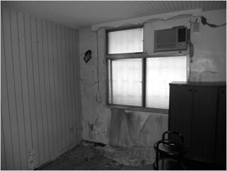 主臥更衣室入口